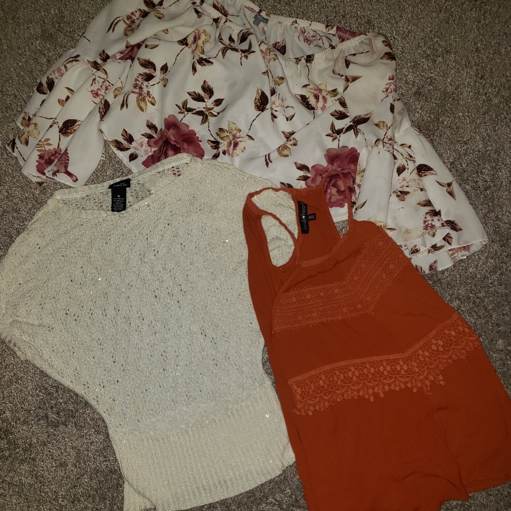 Womens Tops 3 pc Lot